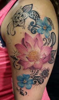 Lotus flower /Henna